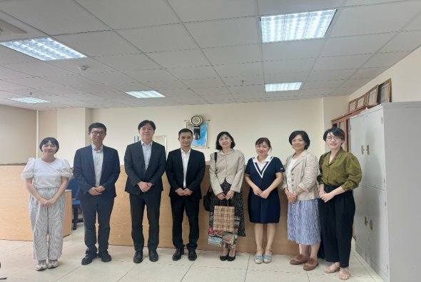 Viện Nghiên cứu Đông Bắc Á làm việc với  Quỹ Giao lưu quốc tế Nhật Bản (Japan Foundation)